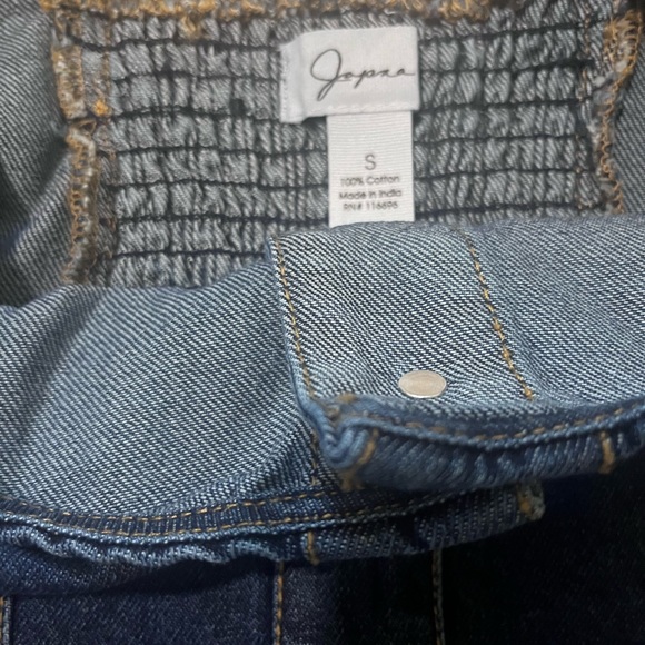 New Cropped denim top - Picture 3 of 3